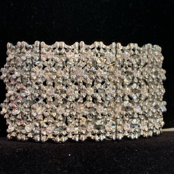 Jewelry - Stretch Cuff Bracelet With BLING